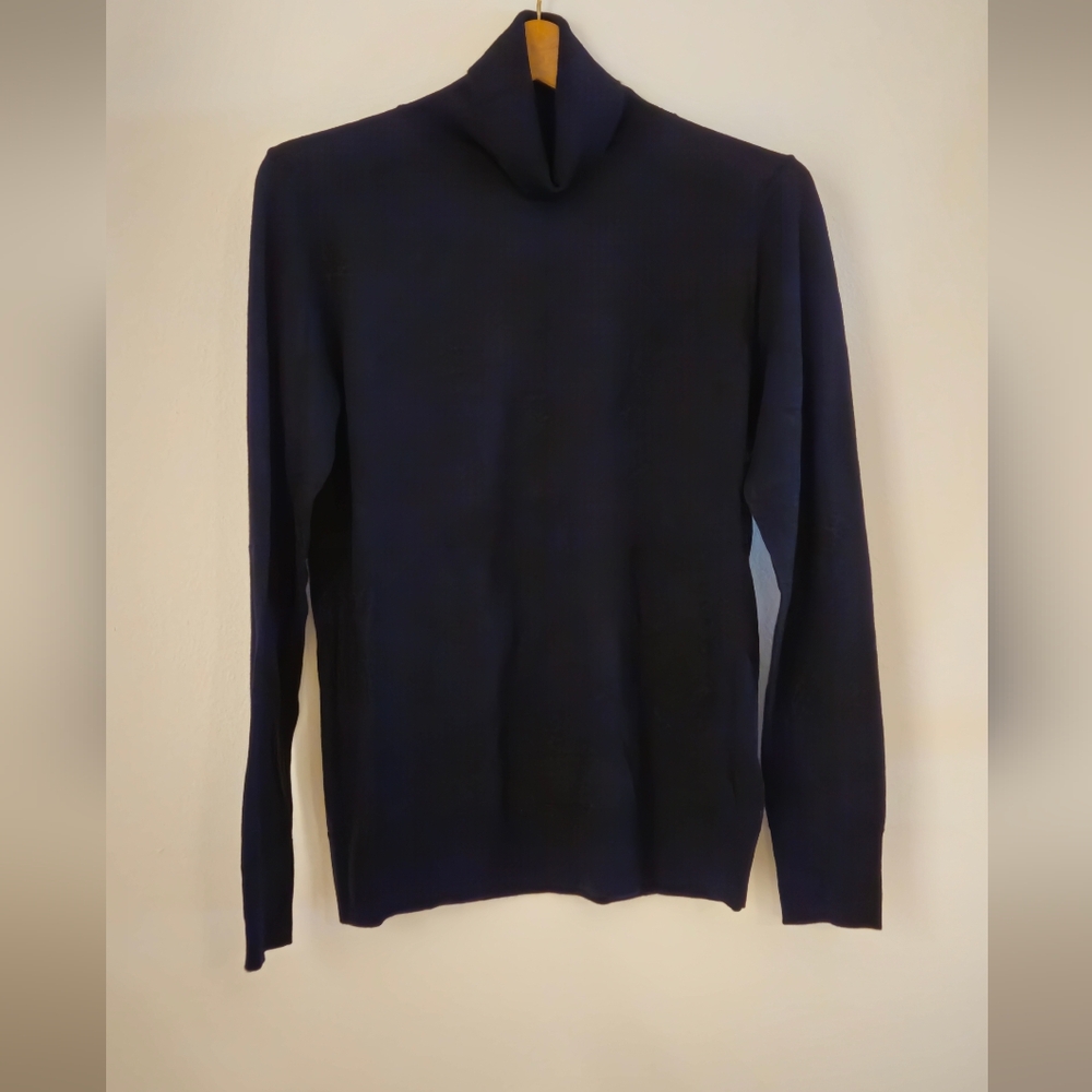 Banana Republic Women's Dark Blue Turtleneck Sweater Size Medium
